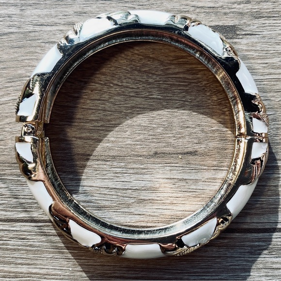 Sequin Gold Rope and White Enamel Spring Clasp Bangle - Picture 3 of 8